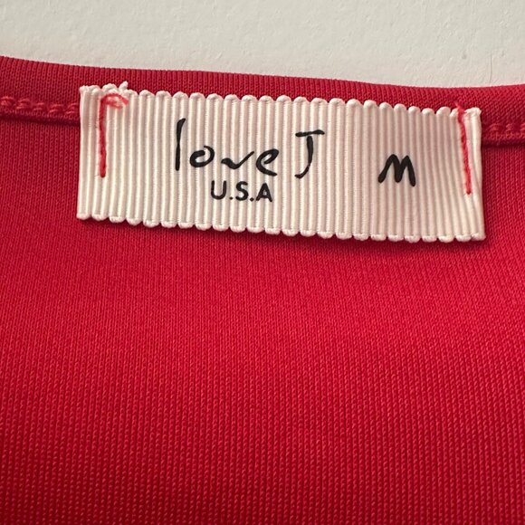 Red Peplum Top With Cap Sleeves  Medium Size  96% Polyester 4% Spandex  Love J U - Picture 3 of 6